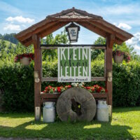 Familie Pranzl Schild